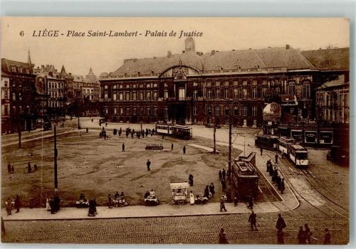 Liege Straßenbahn Marktszene JustizgebäudePlace Saint-Lambert