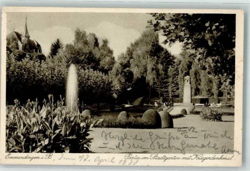 79312 W7830 Emmendingen - Partie im Stadtgarten mit Kriegerdenkmal Springbrunnen