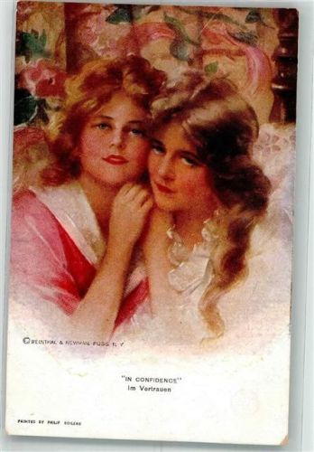 Zwei junge Frauen schmiegen die Köpfe aneinander Reinthal & Newman No. 760