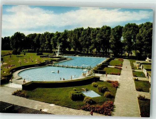 Dieburg Schwimmbad Freibad Liegewiese Sprungturm Bademode