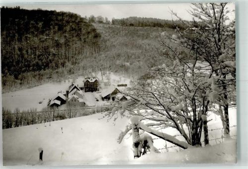 Beringhausen mit Gasthaus Pohl im Winter Foto Original aus Archiv eines Ansichtskartenverlags Ort handschriftlich