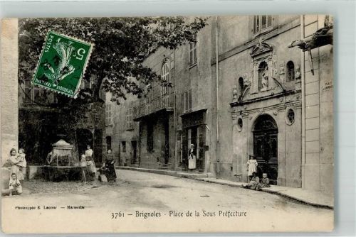 Brignoles Place de la Sous Prefecture Waschfrauen Briefmarke Bildseite