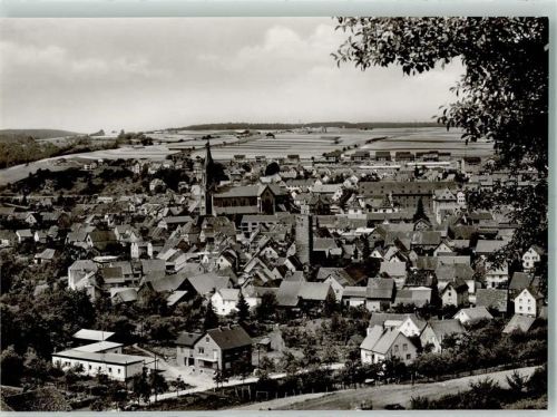 Hardheim mit der Kirche St. Alban und dem Steinernem Turm