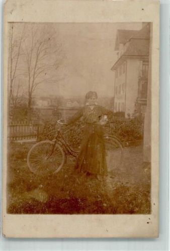 Frau