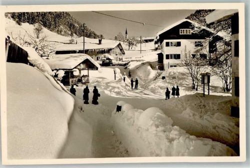 87561 W8980 Tiefenbach b Oberstdorf 1955 Gebrauchsspuren Winter Notopfermarke Berlin Foto AK