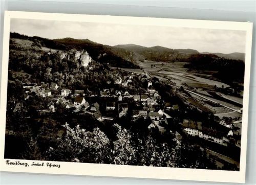 Streitberg Panorama des Ortes mit Dreieinigkeitskirche