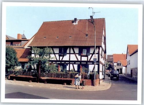 Mittelbuchen Denkmal der Viehtränke Rathausstraße Auto