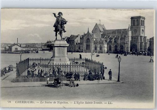 Cherbourg-Octeville 1915 La Statue de Napoleon Kirche