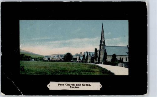 Aboyne Free church and green