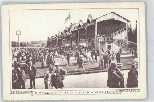 88800 Vittel - les Tribunes un jour de courses
