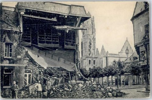 Peronne Gesprengtes Haus mit Kathedrale Feldpost