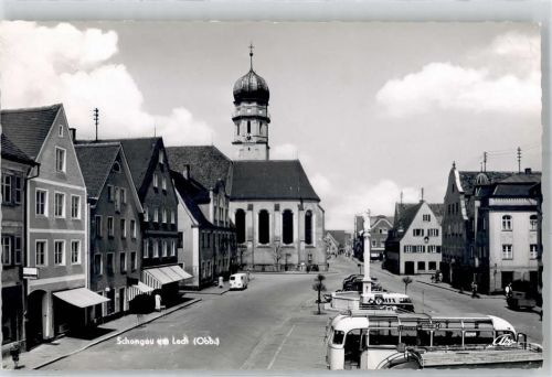 Schongau Stadtpfarrkirche Marienplatz Brunnen Bus