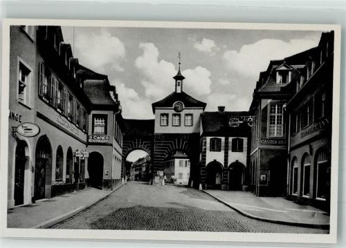 Emmendingen Lammstraße mit Stadttor Cafe Eichkorn und Apotheke