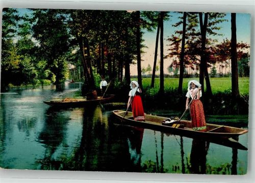 Lübbenau Auf der Fahrt nach Lübbenau Spreewald Spreewaldkähne Volkstrachten