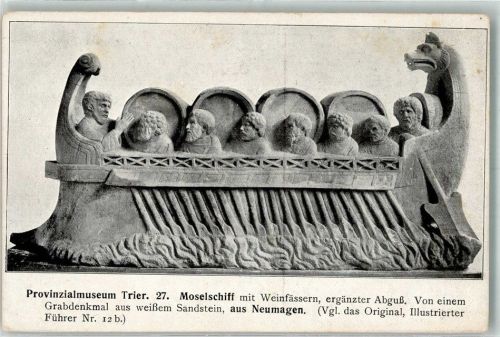 Trier Detail Grabdenkmal Moselschiff mit Weinfässern aus Neumagen im Provinzialmuseum