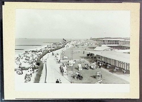Döse Foto montiert auf Karton Strandhaus