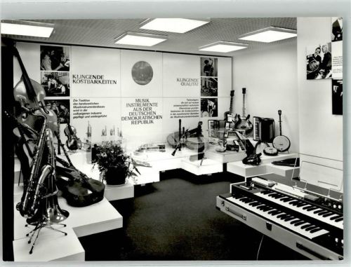 Markneukirchen Musikinstrumente-Museum Musikinstrumente der gegenwärtigen Produktion VEB Foto-Verlag