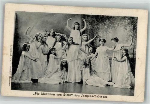 Die Mädchen von Stein von Jacques Dalcroze