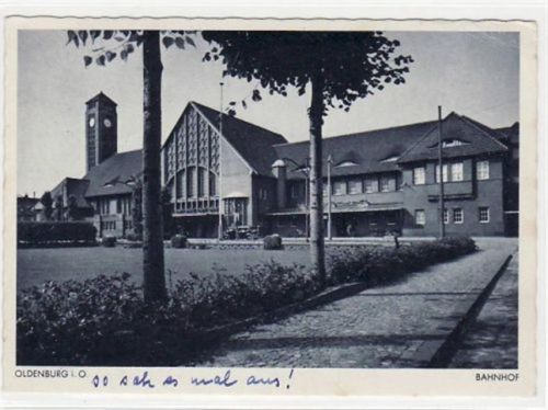Oldenburg Oldenburg mit Bahnhof gelaufen, 1986, Karte ist jedoch älter kleiner Knick oben rechts, sonst gut erhalten