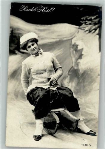 1915 Winter Frau Rodeln Rotophot 1055/5