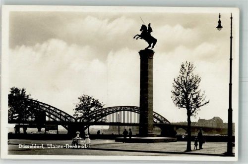 Düsseldorf Ulanen-Denkmal