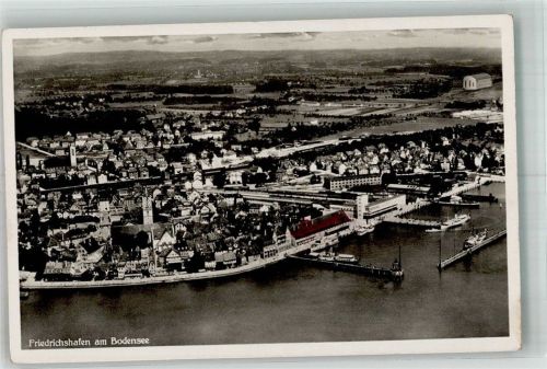 Friedrichshafen 1937 Fliegeraufnahme des Ortes mit Hafen Nikolauskirche und Hafenbahnhof