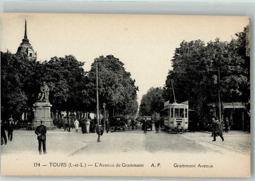Tours Denkmal Auto Straßenbahn Avenue de Grammont