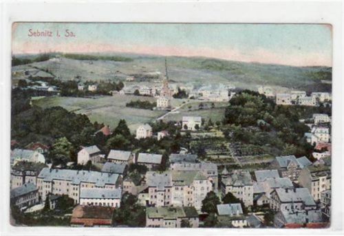 Sebnitz Sebnitz mit Gesamtansicht und Kirche. Feldpost, mit Stempel von 1918. leichte Eckabschürfungen und Rändern, kleiner Knick unten rechts, sonst gut erhalten.