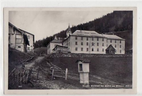 Matrei Matrei am Brenner mit Kloster Waldrast gelaufen von 1929. Leicht bügig, sonst gut erhalten