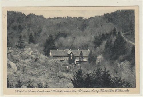 Blankenburg Hotel und Fremdenheim Waldfrieden bei Blankenburg / Harz gelaufen von 1928. Rechter Rand leicht defekt, sonst gut erhalten.