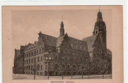 Remscheid mit Blick auf das Rathaus ungelaufen Gute Erhaltung.