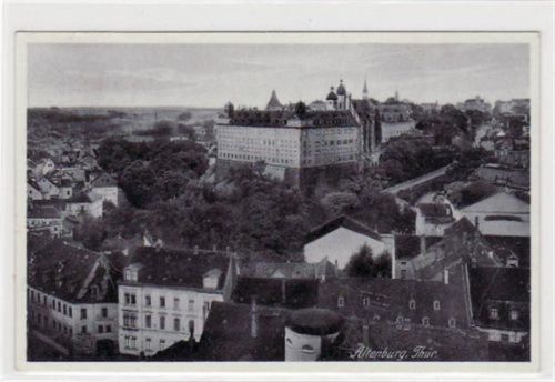 Altenburg Altenburg mit Teilansicht gelaufen von 1937. Leichter Stempeldurchdruck, sonst gut erhalten.
