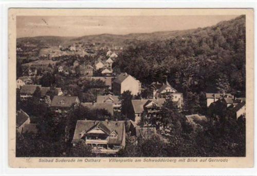 Bad Suderode Bad Suderode mit Villenpartie am Schwedderberg und Blick auf Gernrode gelaufen von 1926. Leichte Stempelspuren, kleiner Knick oben rechts, sonst gut erhalten.