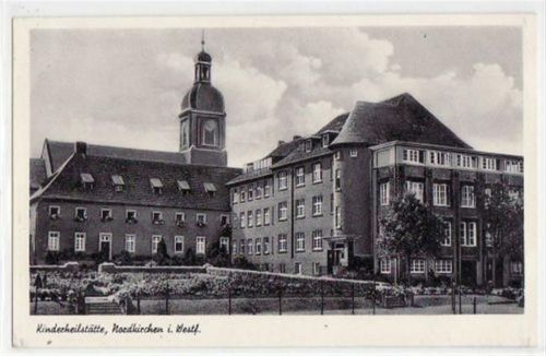 Nordkirchen mit Kinderheilstätte gelaufen, mit Marke und Stempel von 1952. Ecken mit Albumabdrücken, sonst gut erhalten