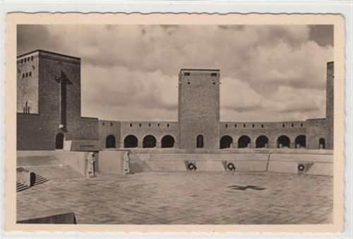Hohenstein Reichsehrenmal Tannenberg bei Hohenstein / Olsztynek - Kreis Osterode / Ostróda. Ehrenhof ungelaufen Gute Erhaltung.