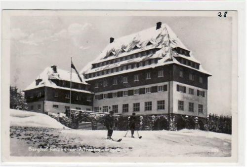 Altenberg Altenberg mit Berghof Raupennest im Winter gelaufen, Marke entfernt, handschriftliches Datum von 1928. Oben links leicht bügig, sonst gut erhalten.