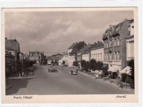 Preetz i. Holst. mit Markt gelaufen, 1959 kleiner Knick oben links und rechts, leichter Stempeldurchdruck, sonst gut erhalten