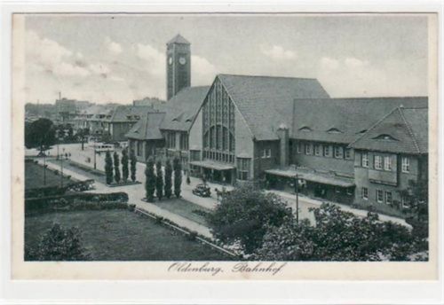 Oldenburg Oldenburg mit Bahnhof gelaufen, 1936. Leicht fleckig, Durchdruck auf der rechten Seite in der Mitte, am Rand oben leicht beschnitten, sonst gut erhalten