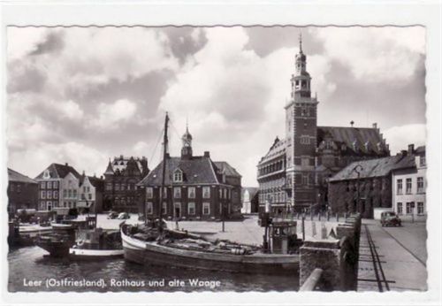 Leer Leer mit Rathaus und alter Waage ungelaufen Gute Erhaltung.