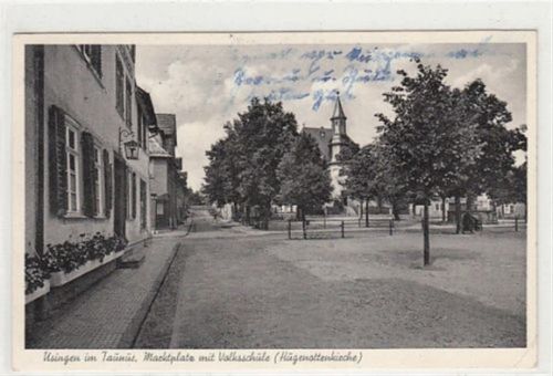 Usingen im Taunus. Marktplatz mit Volksschule (Hugenottenkirche) gelaufen, 1964 kleiner Knick unten rechts, leicht fleckig, sonst gut erhalten