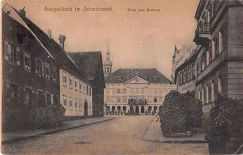 Gengenbach im Schwarzwald. Blick zum Rathaus gelaufen. Marke entfernt kleiner Knick unten rechts, sonst gut erhalten