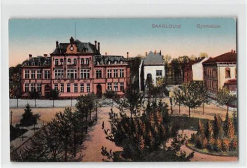 Saarlouis Saarlouis. Gymnasium. Feldpost kleiner Knick unten rechts, leicht fleckig, sonst gut erhalten