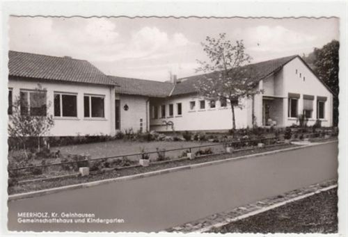 Meerholz, Kreis Gelnhausen. Gemeinschaftshaus Kindergarten ungelaufen Gute Erhaltung.