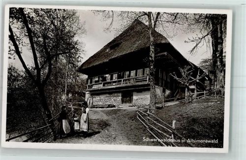 Altsimonswald Schwarzwaldhaus Kinder in Trachten