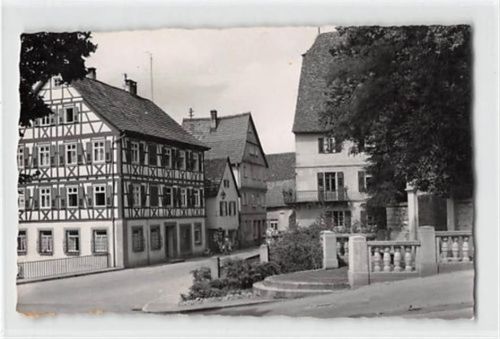 Adelsheim. Partie am Kriegerdenkmal gelaufen. Leichter Schrift- und Stempeldurchdruck, leicht fleckig, Rückseite ist die Adresse überklebt, sonst gut erhalten