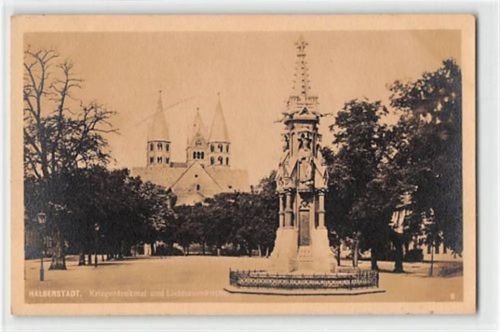 Halberstadt Halberstadt. Kriegerdenkmal und Liebfrauenkirche gelaufen. Ecken mit Albumabdrücken, sonst gut erhalten