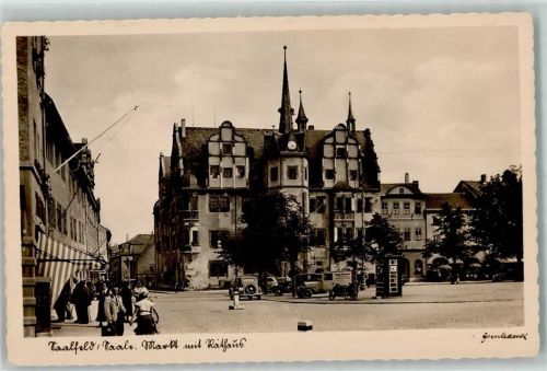Saalfeld Markt Rathaus Telefonhäuschen