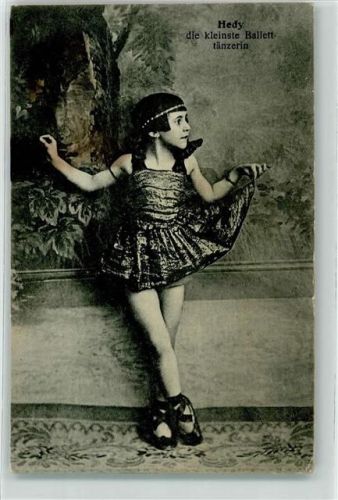 Hedy kleinste Balletttänzerin AK Ballett