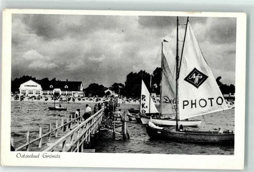 Grömitz 1960 Segelboote mit 'Werbung Agfa Photo , Seebrücke , Strandhalle