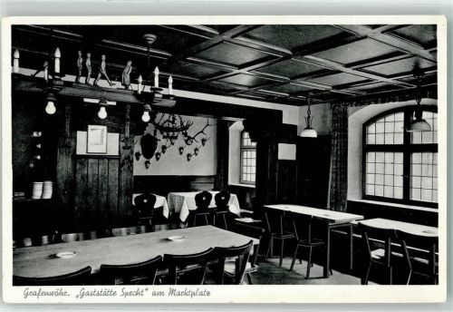 Grafenwöhr Gasthaus Specht am Marktplatz Inneres Gastraum Geweih Soldaten Lampe
